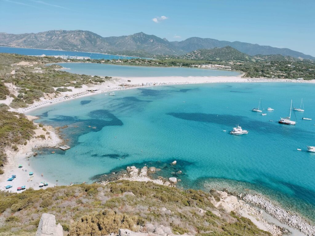 La spiaggia di Villasimius vista dall'alto